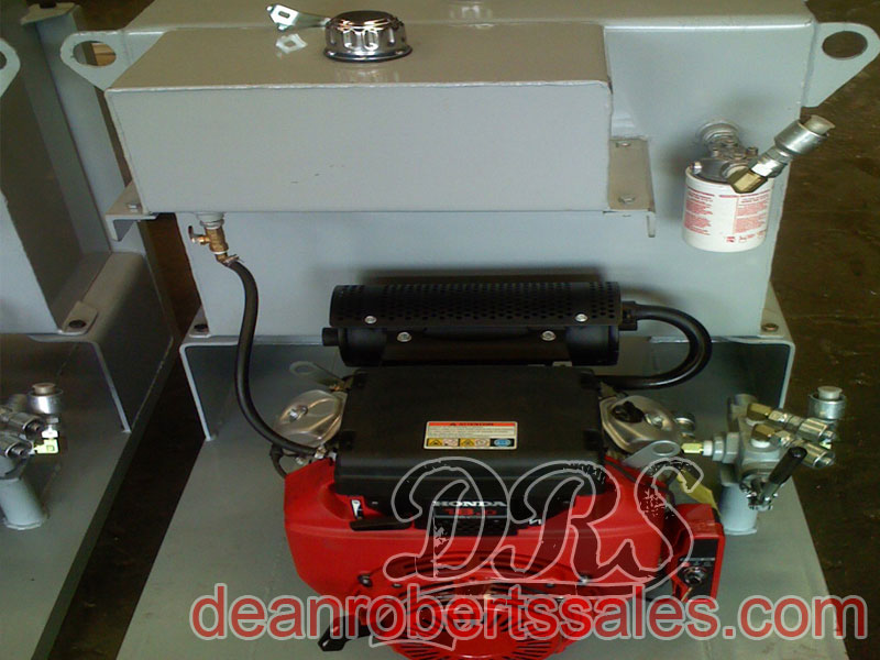 DEAN ROBERTS SALES USES A SPECIAL HELICAL OR DOUBLE HELIX MIXING SYSTEM IN ITS SEAL COAT TANKS AND TRUCKS.