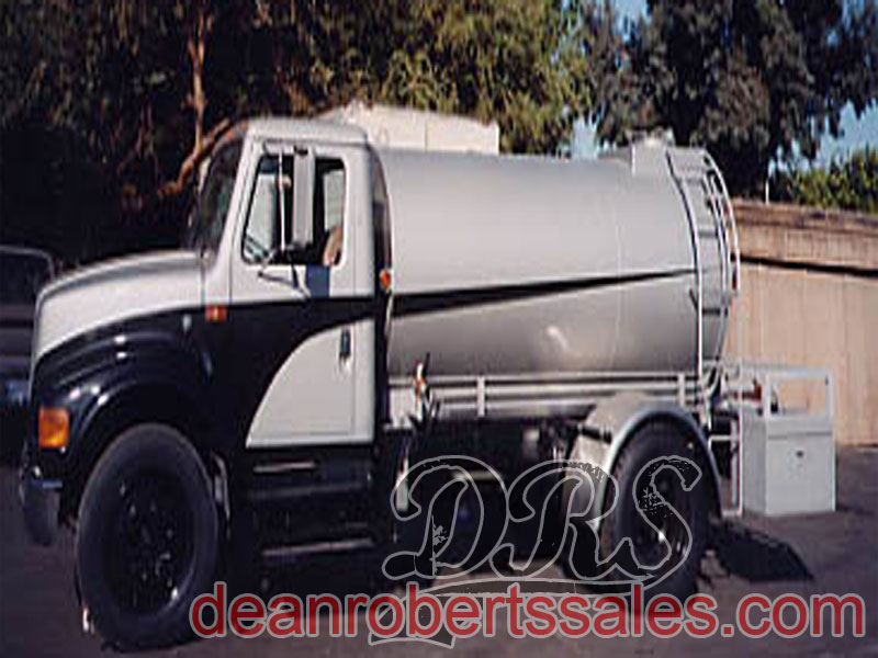 CUSTOM SEALCOAT TANKS TRAILERS AND TRUCKS BY DEAN ROBERTS SALES