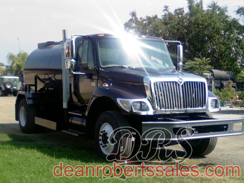 CUSTOM SEALCOAT TANKS AND TRUCKS, ANY SIZE BY DEAN ROBERTS SALES.