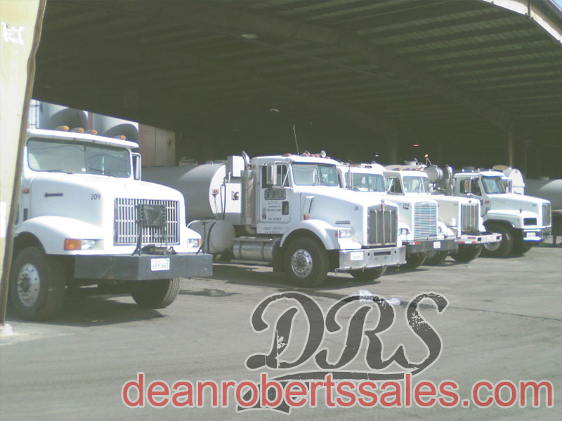 CUSTOM SLURRY TANKS TRUCKS AND MIXERS DEAN ROBERTS SALES.